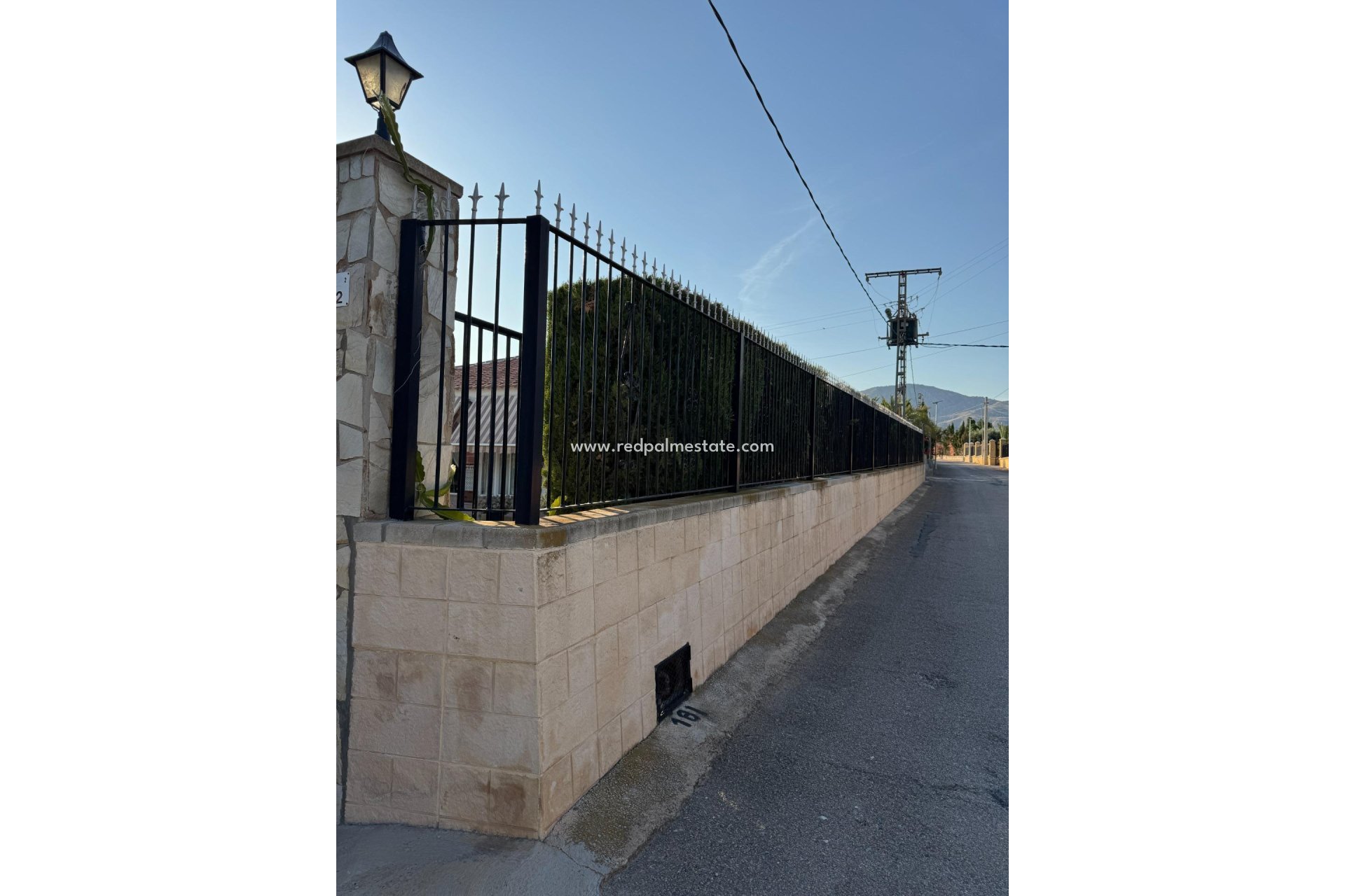 Revente - Villa -
Albatera - Partida Lomas