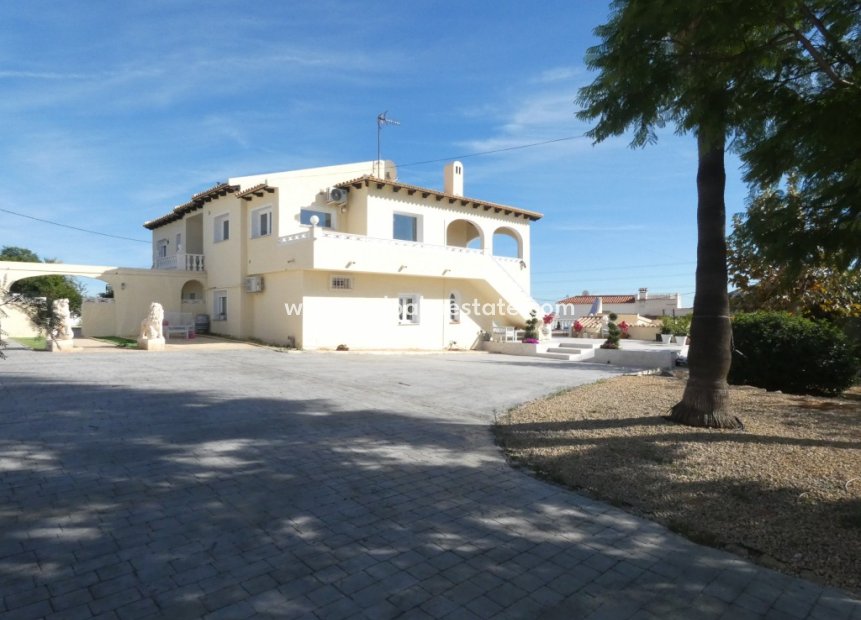 Revente - Villa -
Alfas del Pí - Alfaz del Pi