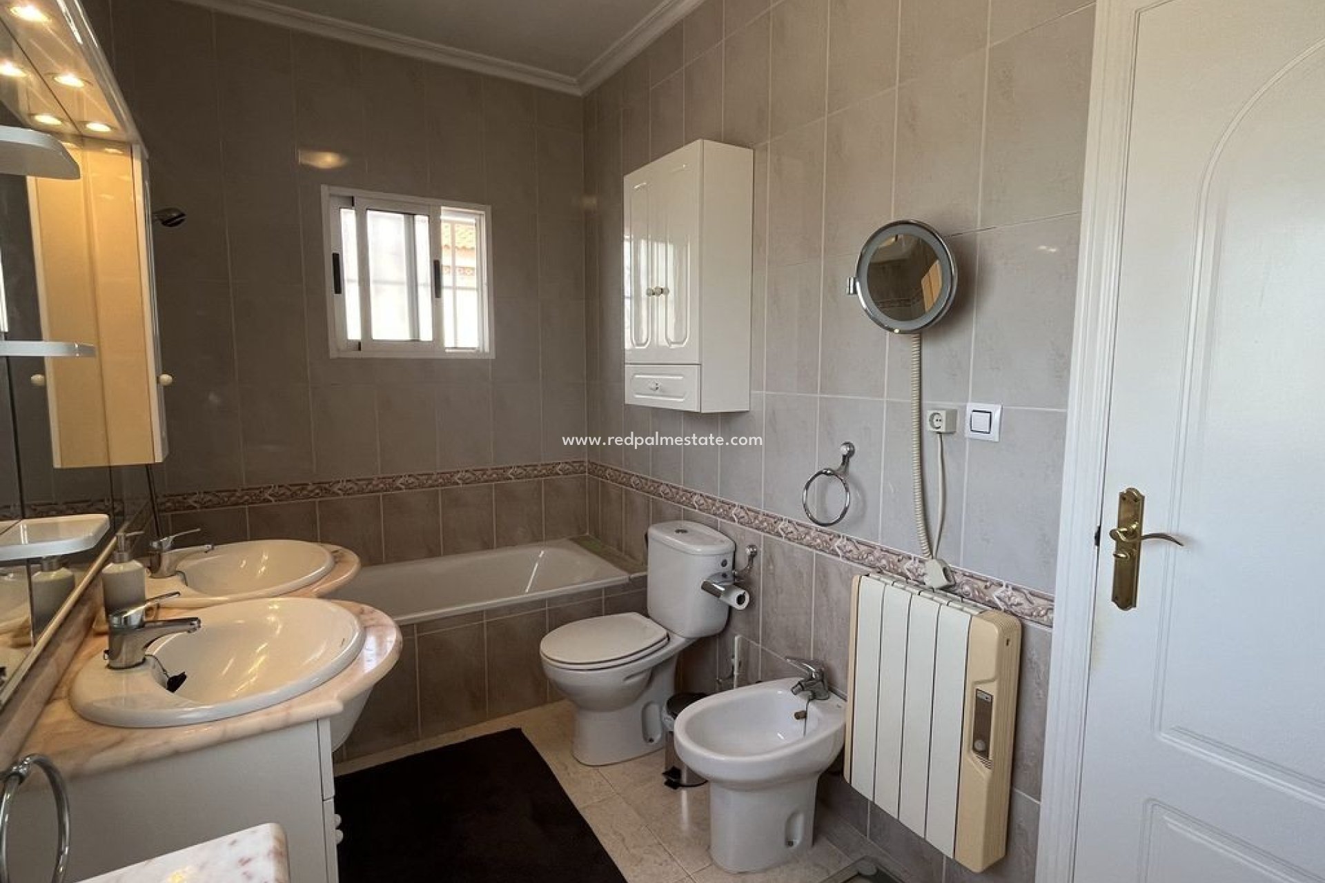 Revente - Villa -
Algorfa - Montemar