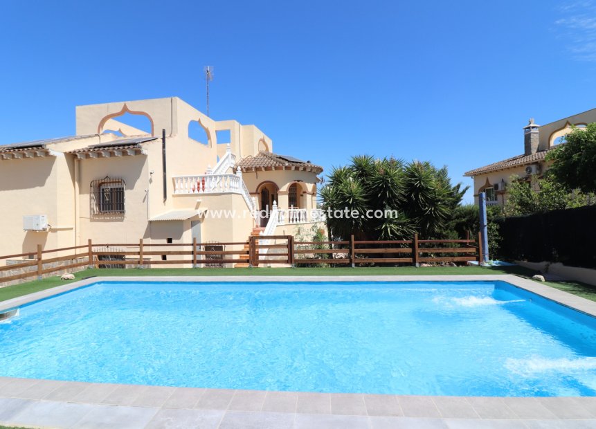 Revente - Villa -
Algorfa