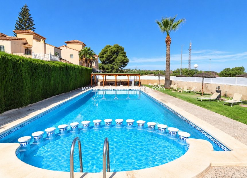 Revente - Villa -
Algorfa