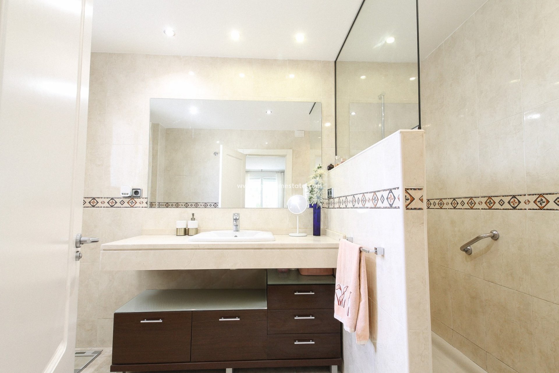 Revente - Villa -
Alicante - Inland