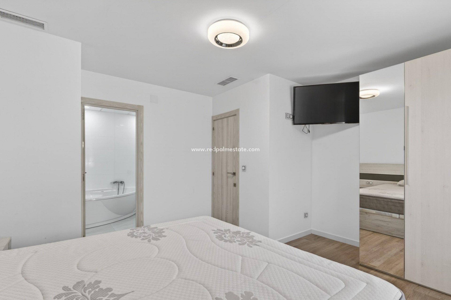 Revente - Villa -
Alicante - Rebolledo