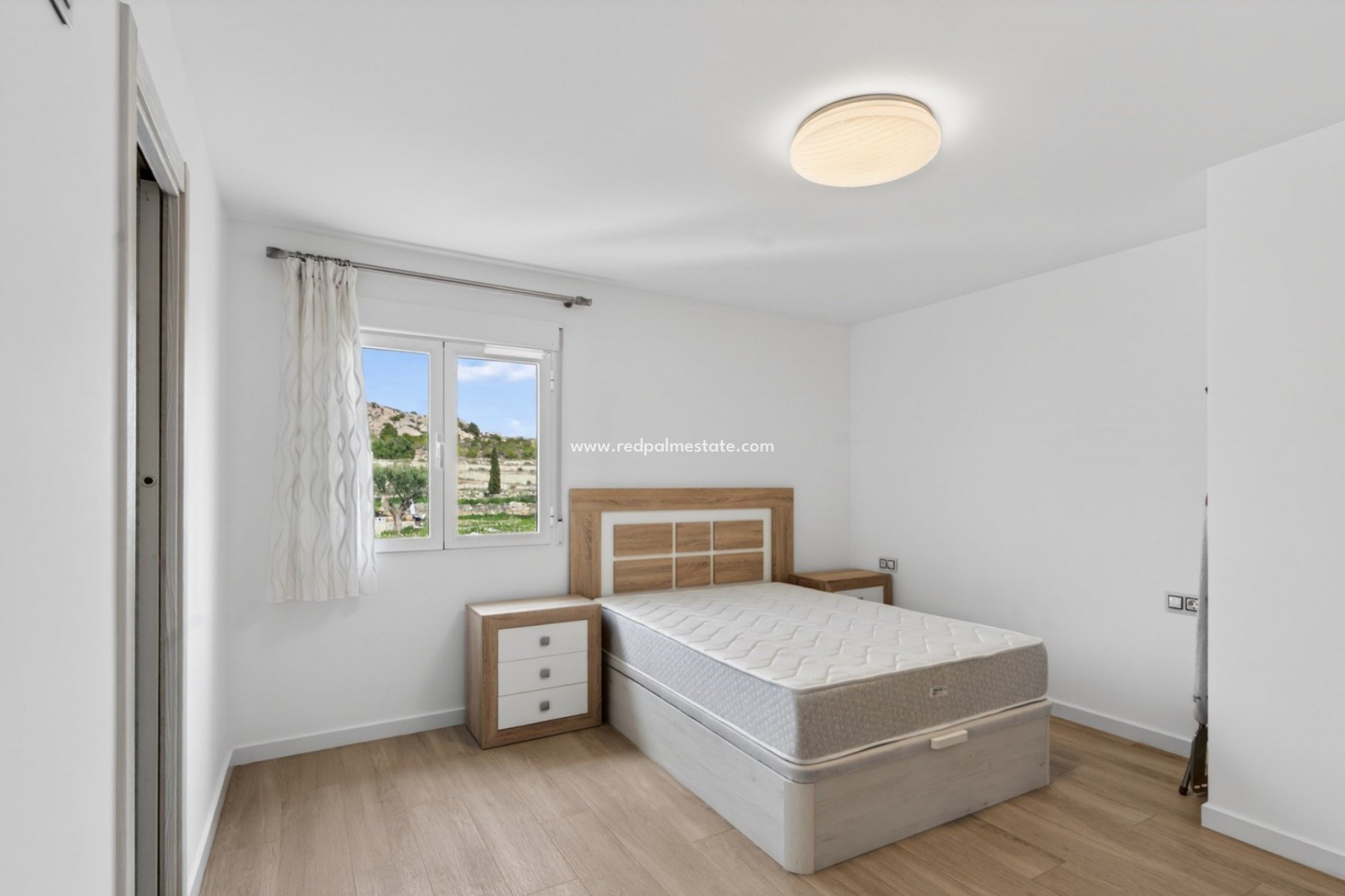 Revente - Villa -
Alicante - Rebolledo