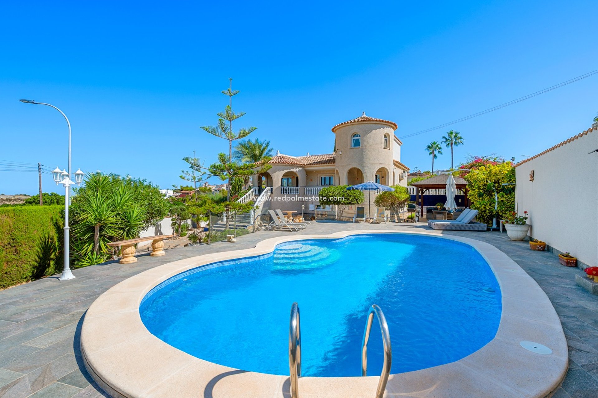 Revente - Villa -
Almoradí - Inland