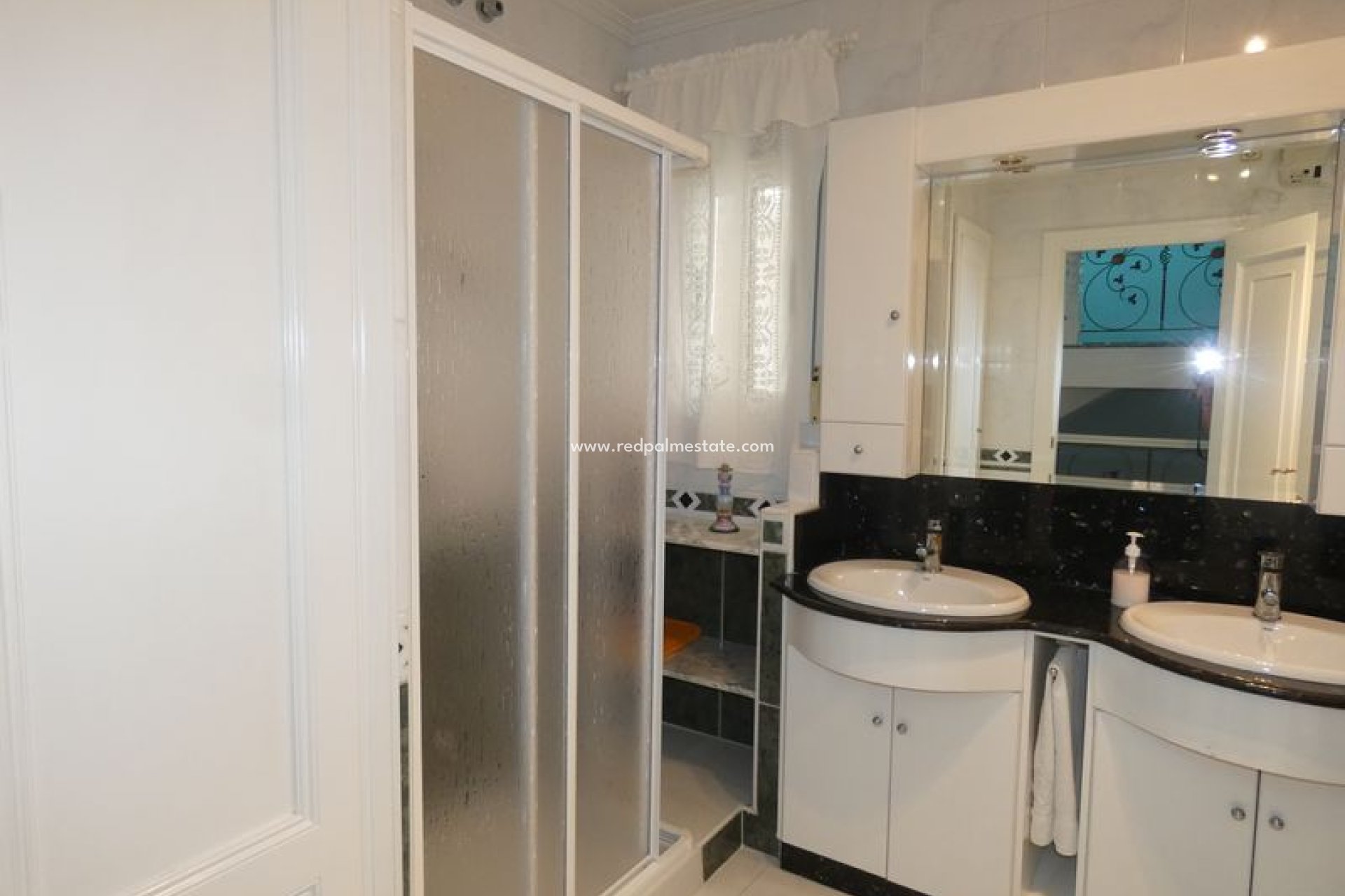 Revente - Villa -
Almoradí - Inland