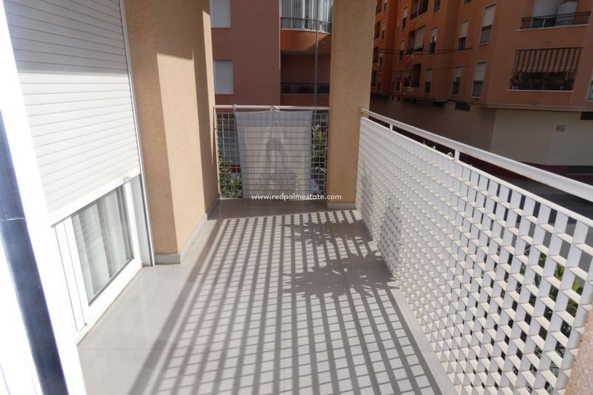 Revente - Villa -
Almoradí - Inland