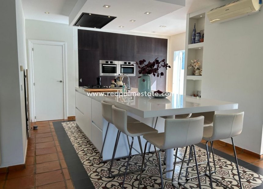 Revente - Villa -
Altea