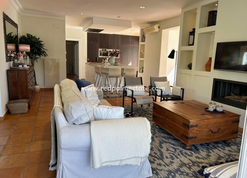 Revente - Villa -
Altea