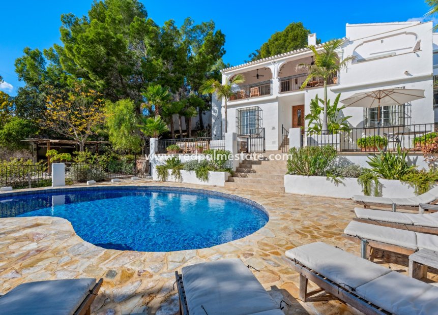 Revente - Villa -
Altea