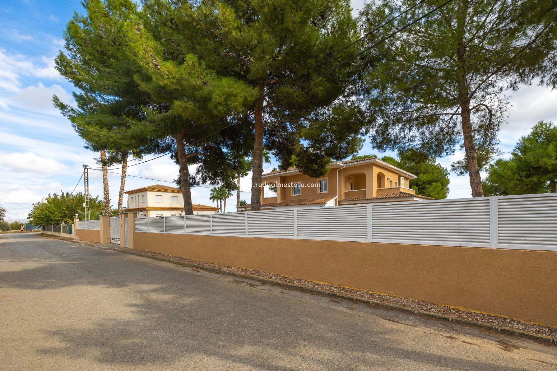 Revente - Villa -
Aspe - Inland