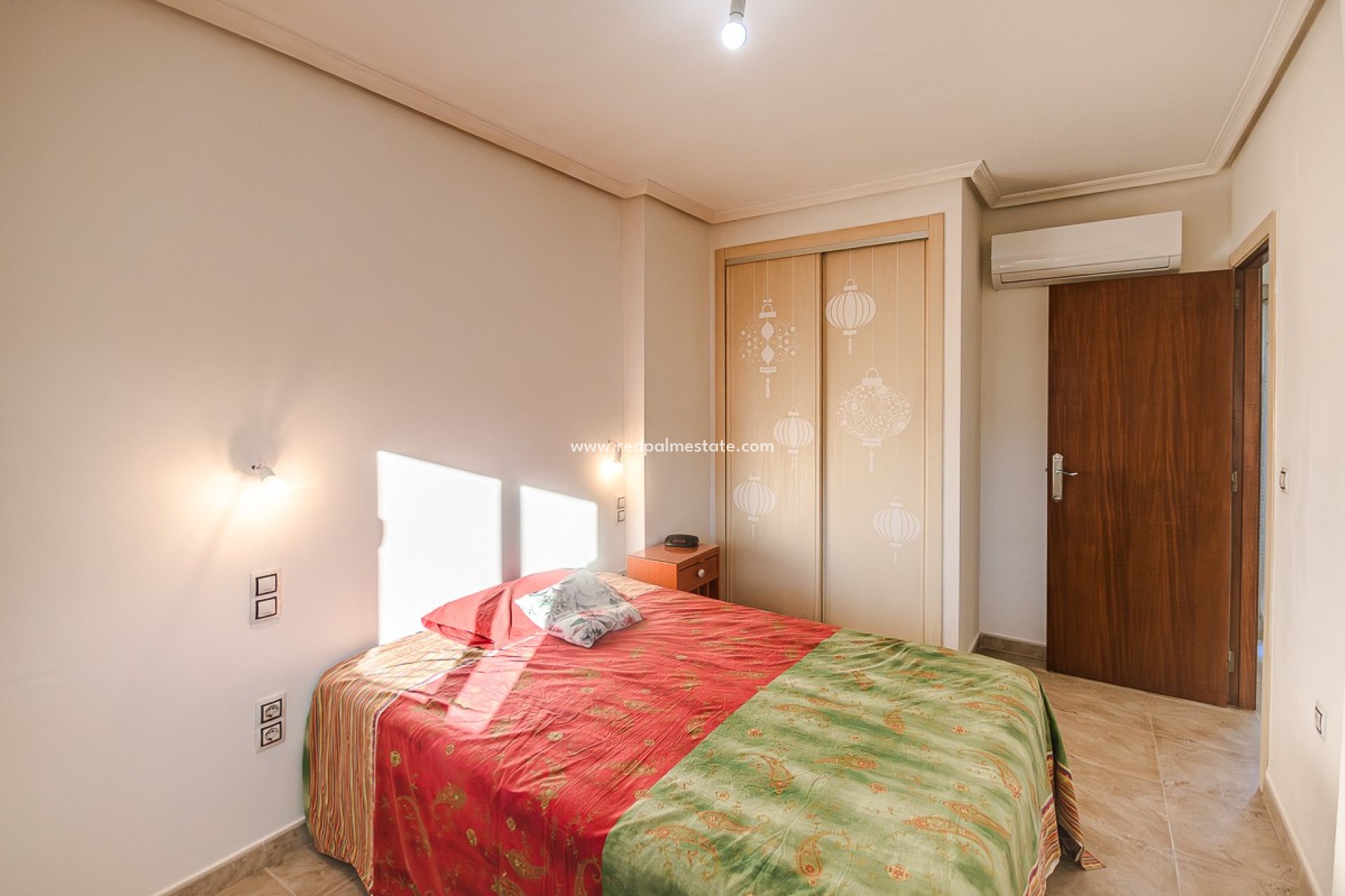 Revente - Villa -
Benferri - Inland