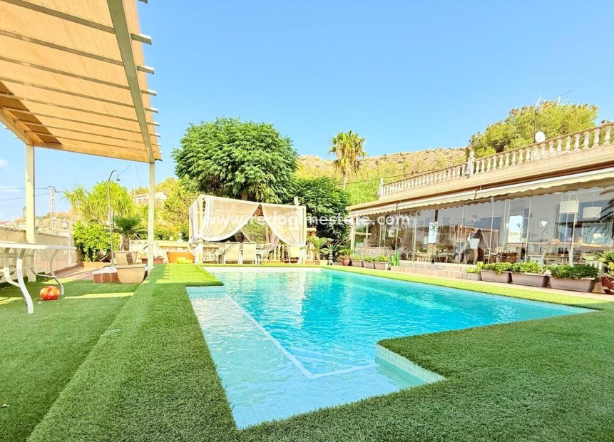 Revente - Villa -
Benferri