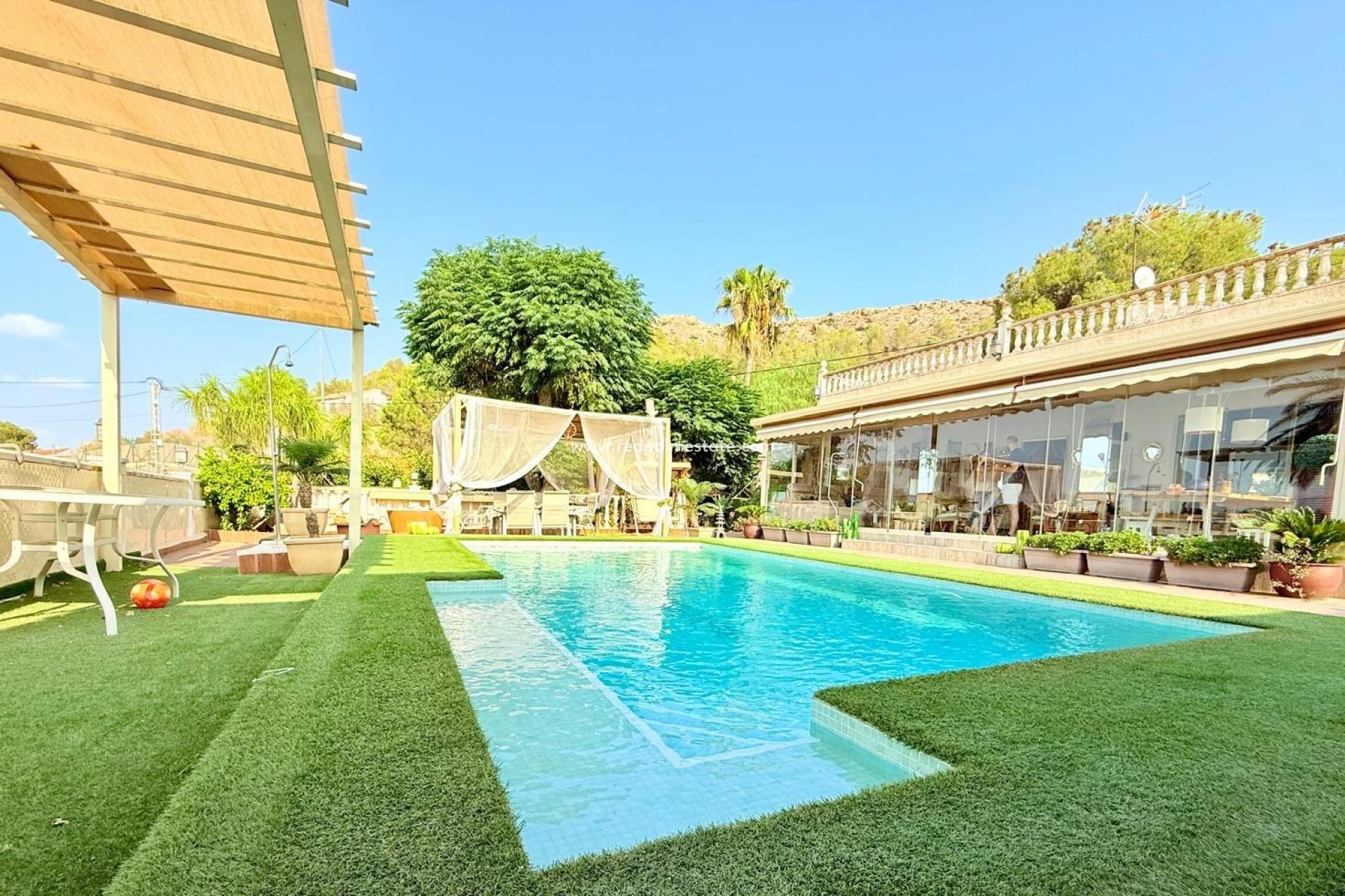 Revente - Villa -
Benferri