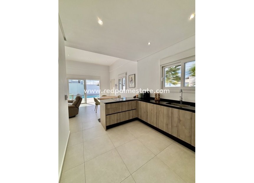 Revente - Villa -
Benijofar