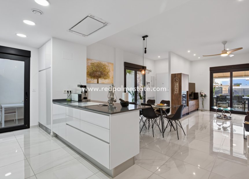 Revente - Villa -
Bigastro - Inland
