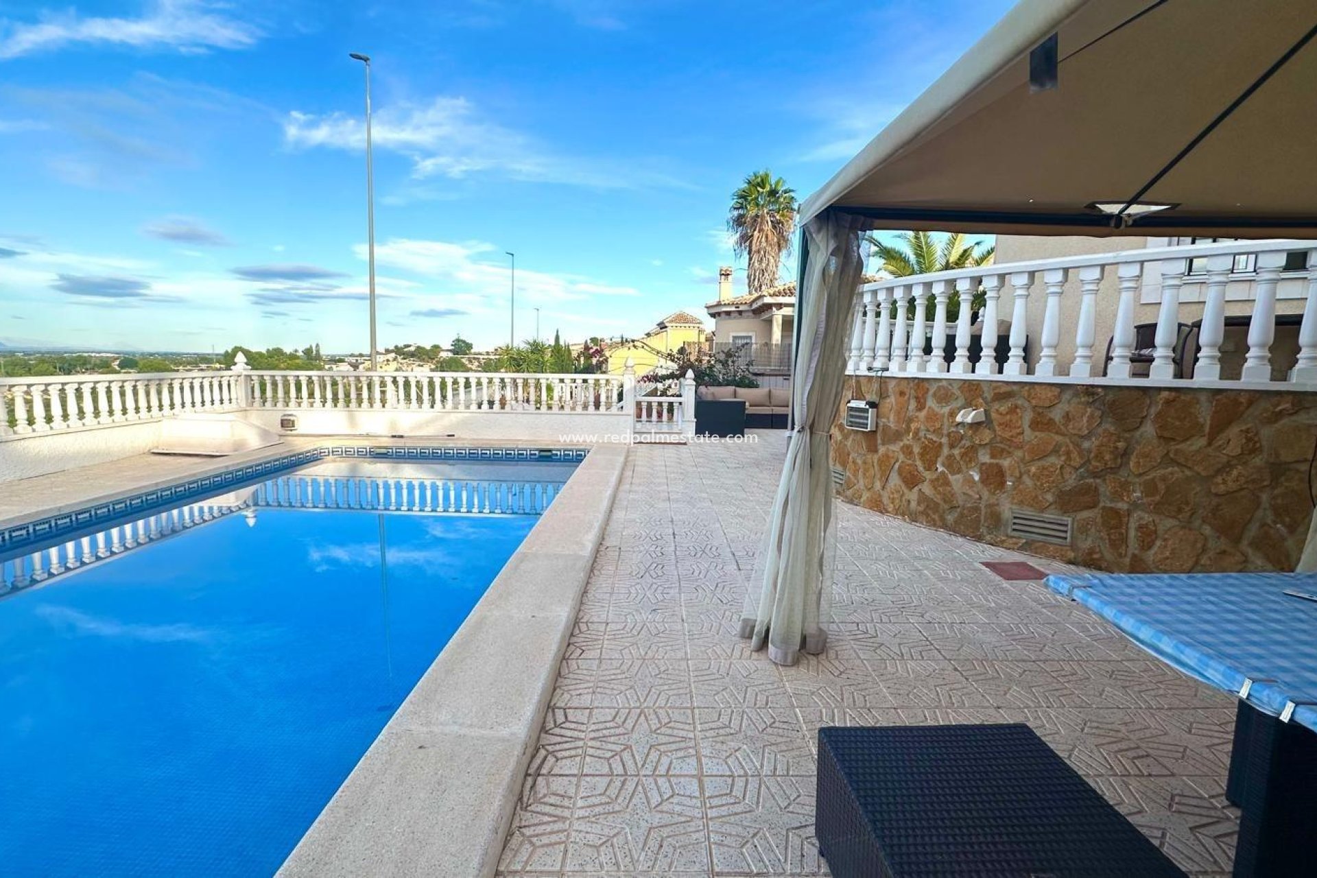 Revente - Villa -
Bigastro