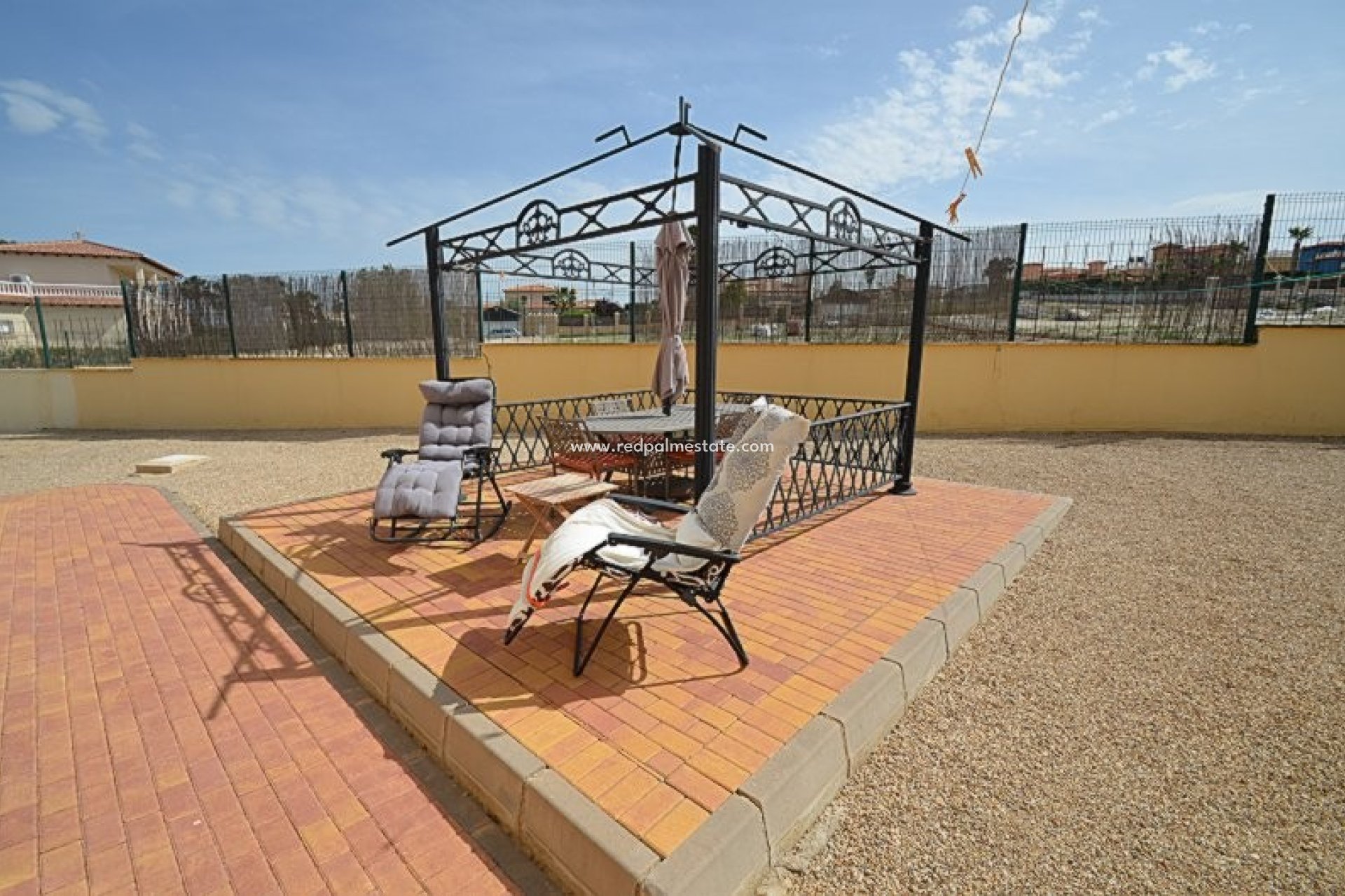 Revente - Villa -
Campos del Rio
