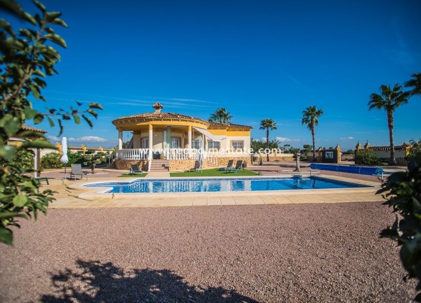 Revente - Villa -
Catral - Costa Blanca