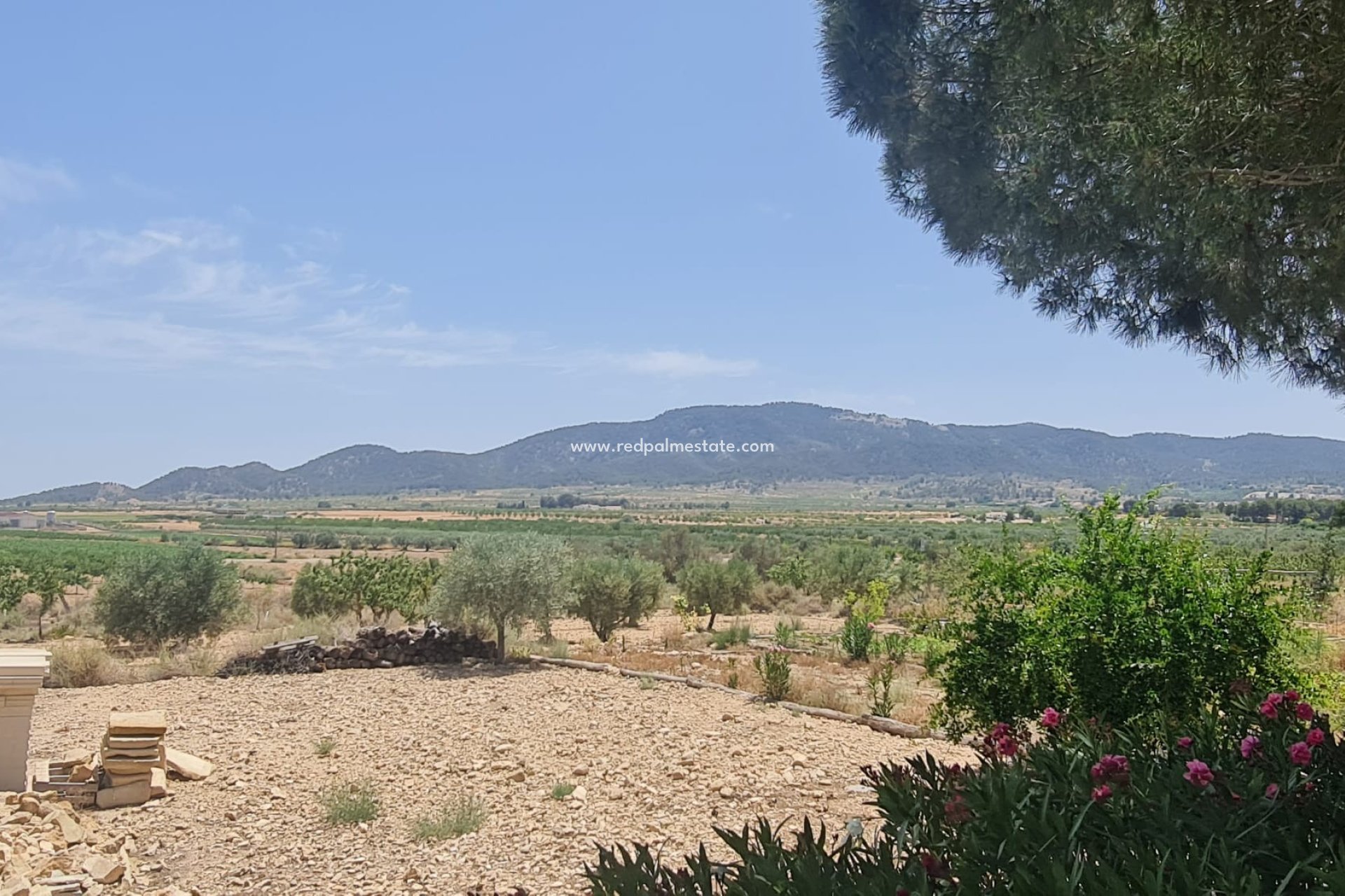 Revente - Villa -
Chinorlet - Inland