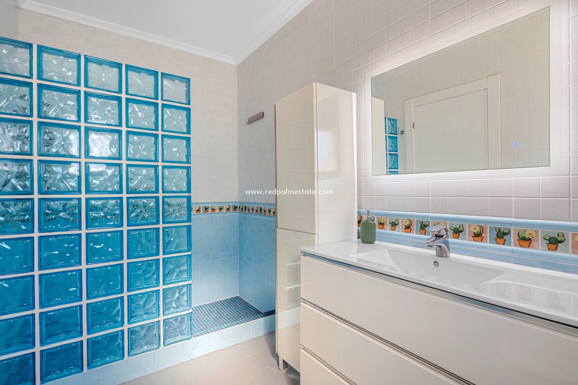 Revente - Villa -
Ciudad De Las Comunicaciones - Costa Blanca