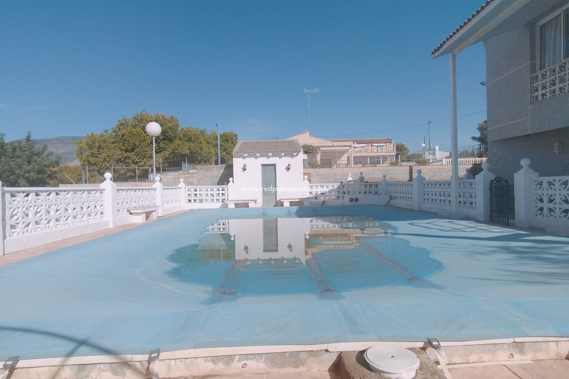 Revente - Villa -
Crevillente - Inland