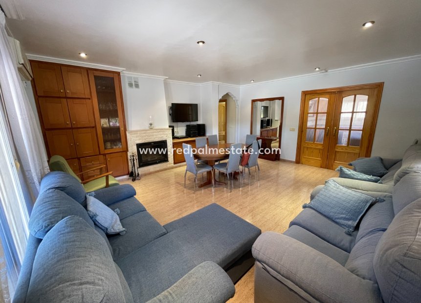 Revente - Villa -
Crevillente - Inland