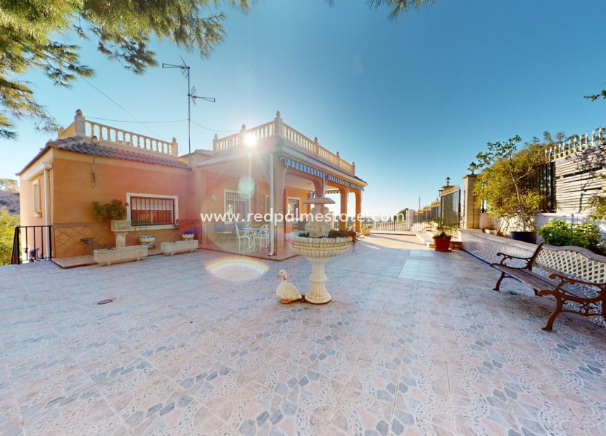 Revente - Villa -
Crevillente - Inland