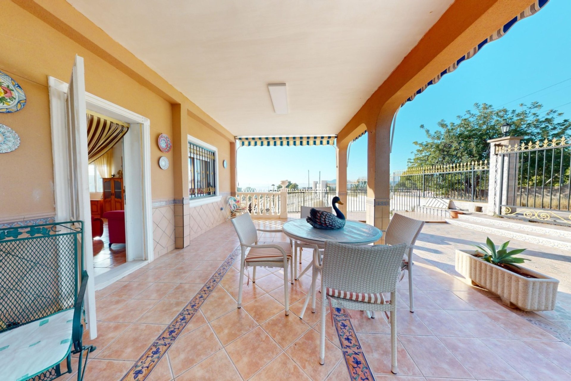 Revente - Villa -
Crevillente - Inland