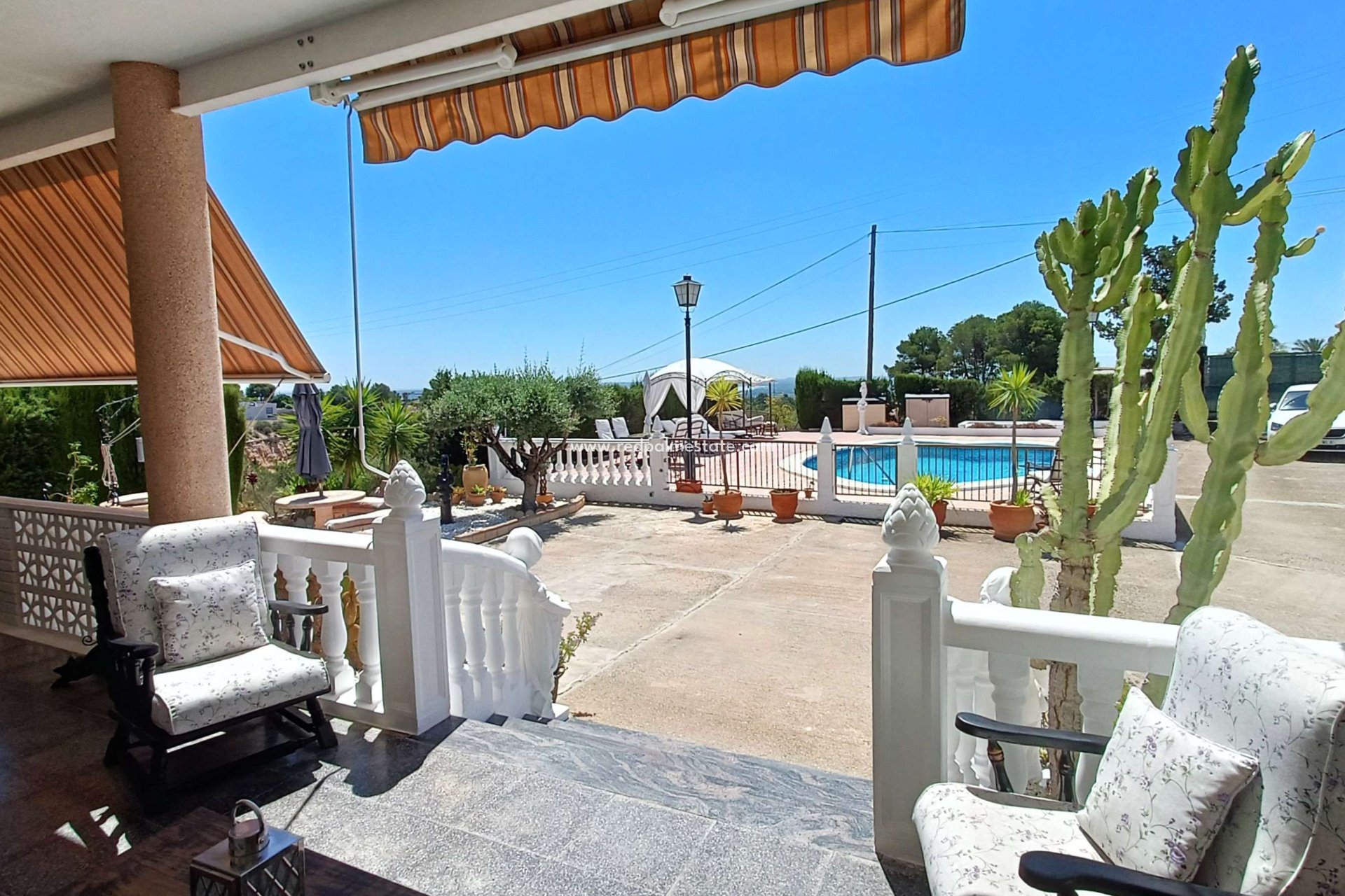 Revente - Villa -
Crevillente - Inland