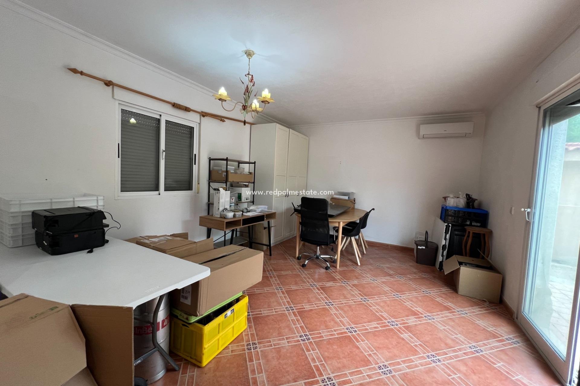 Revente - Villa -
Dolores - Cmno. Escorredor