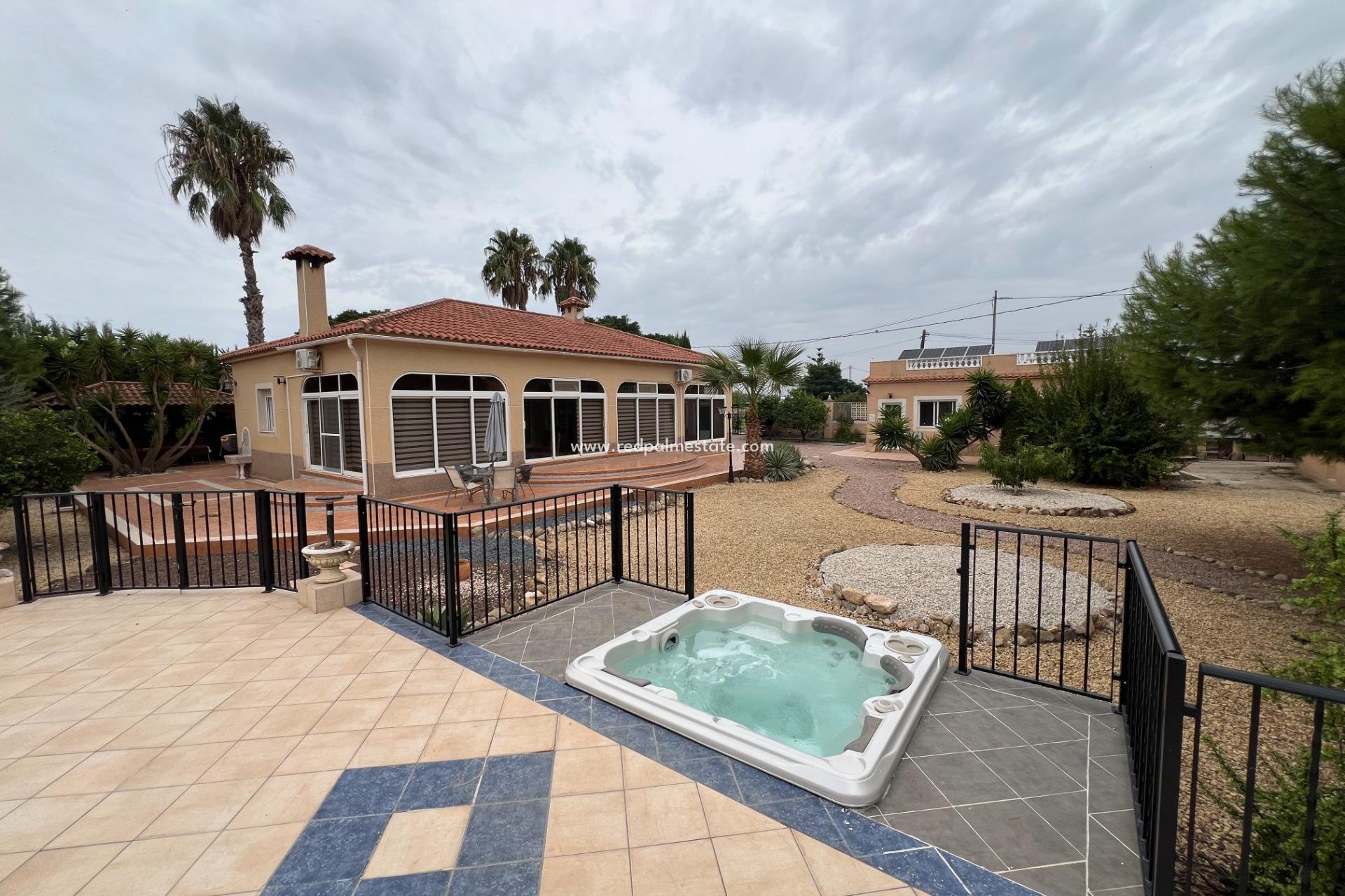 Revente - Villa -
Dolores - Cmno. Escorredor