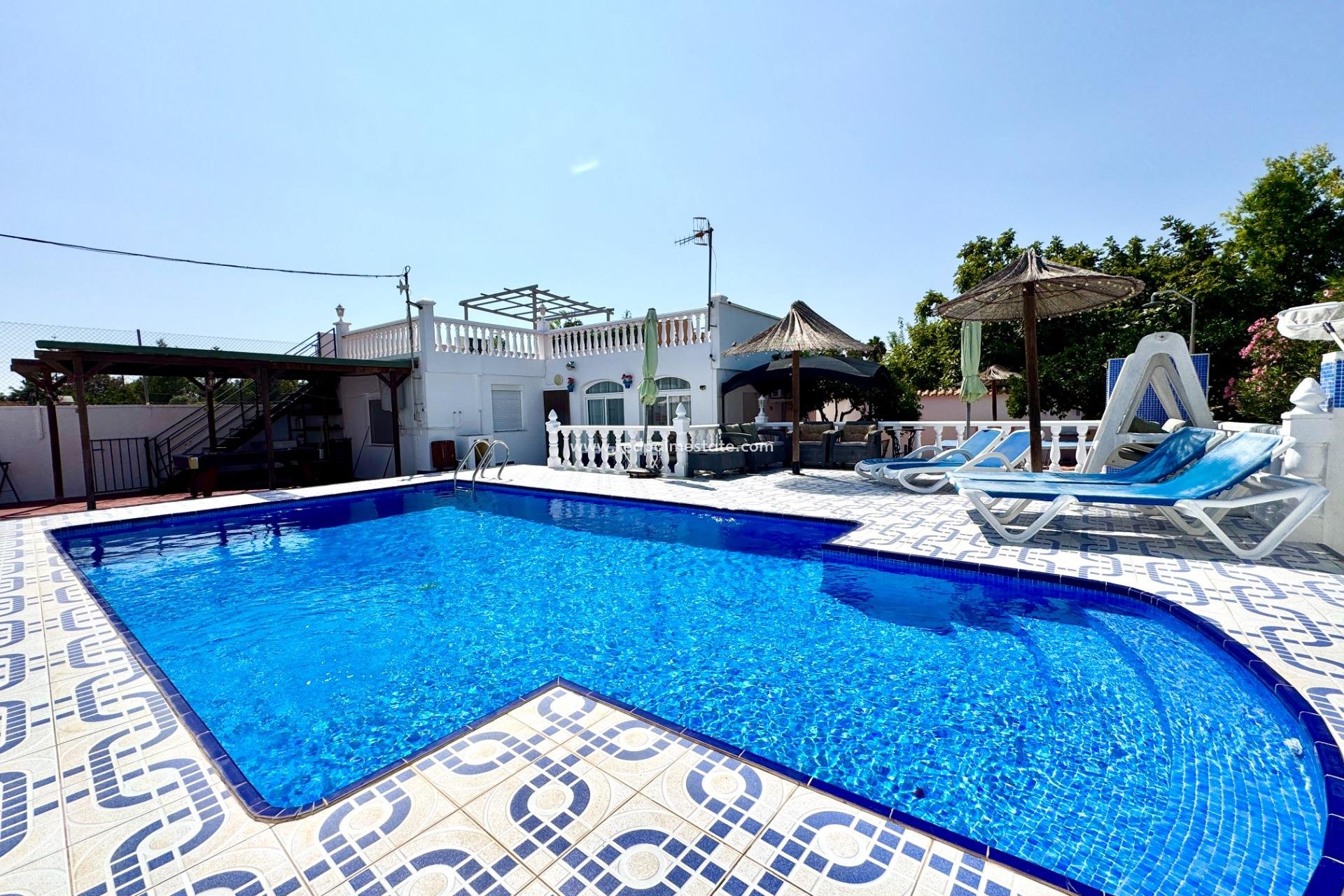 Revente - Villa -
Dolores - Comunidad Valenciana