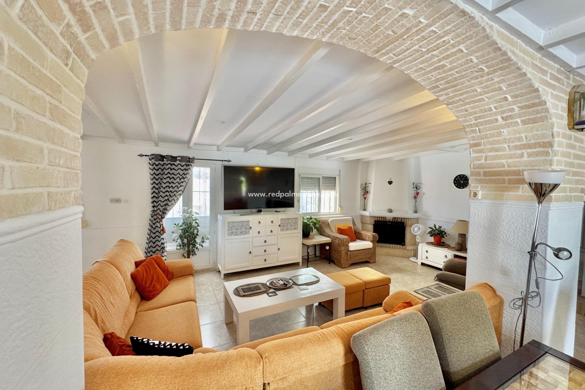 Revente - Villa -
Dolores - Comunidad Valenciana