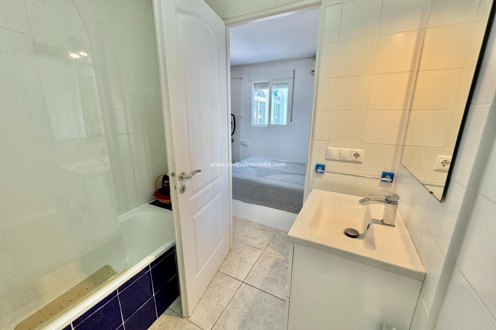 Revente - Villa -
Dolores - Comunidad Valenciana