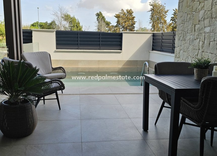 Revente - Villa -
Dolores - Sector 4