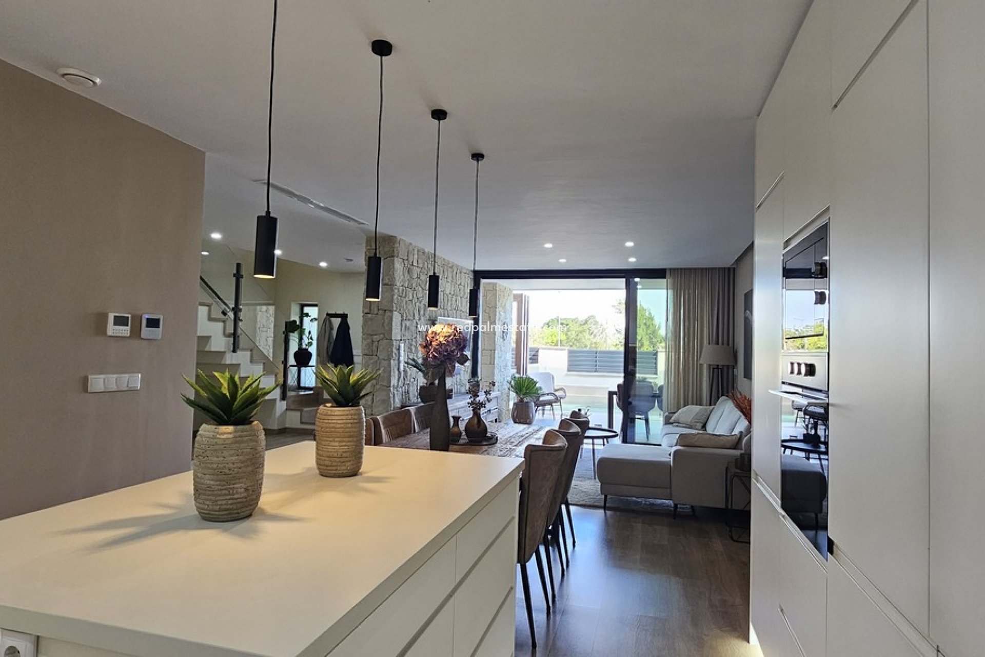 Revente - Villa -
Dolores - Sector 4