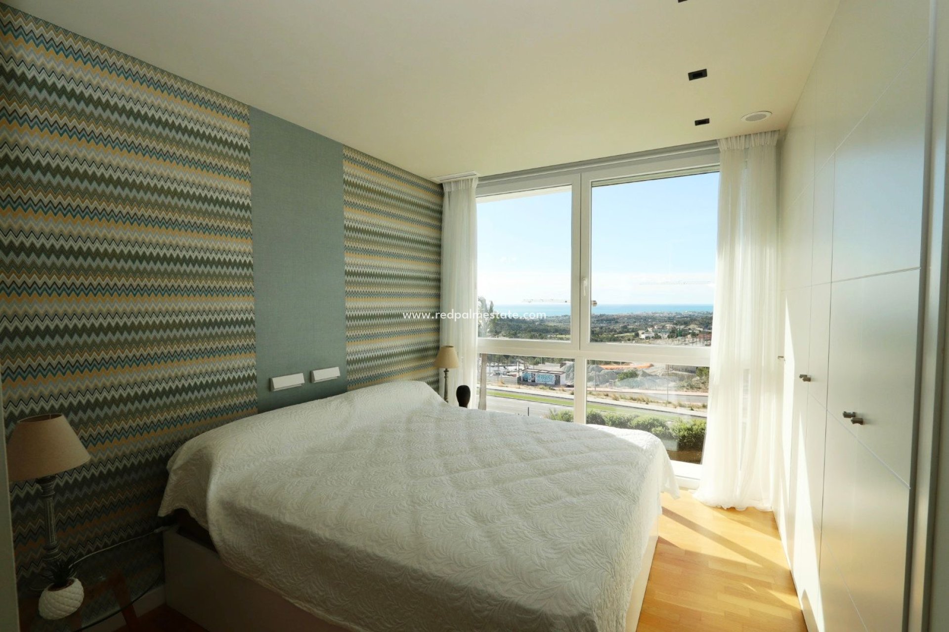 Revente - Villa -
Finestrat