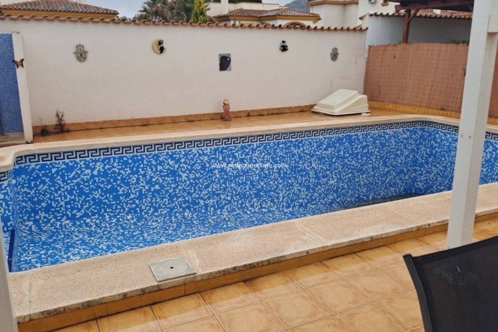 Revente - Villa -
Hondón de las Nieves - Inland