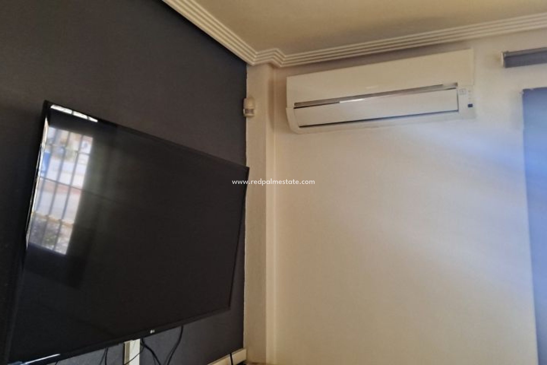 Revente - Villa -
Hondón de las Nieves - Inland