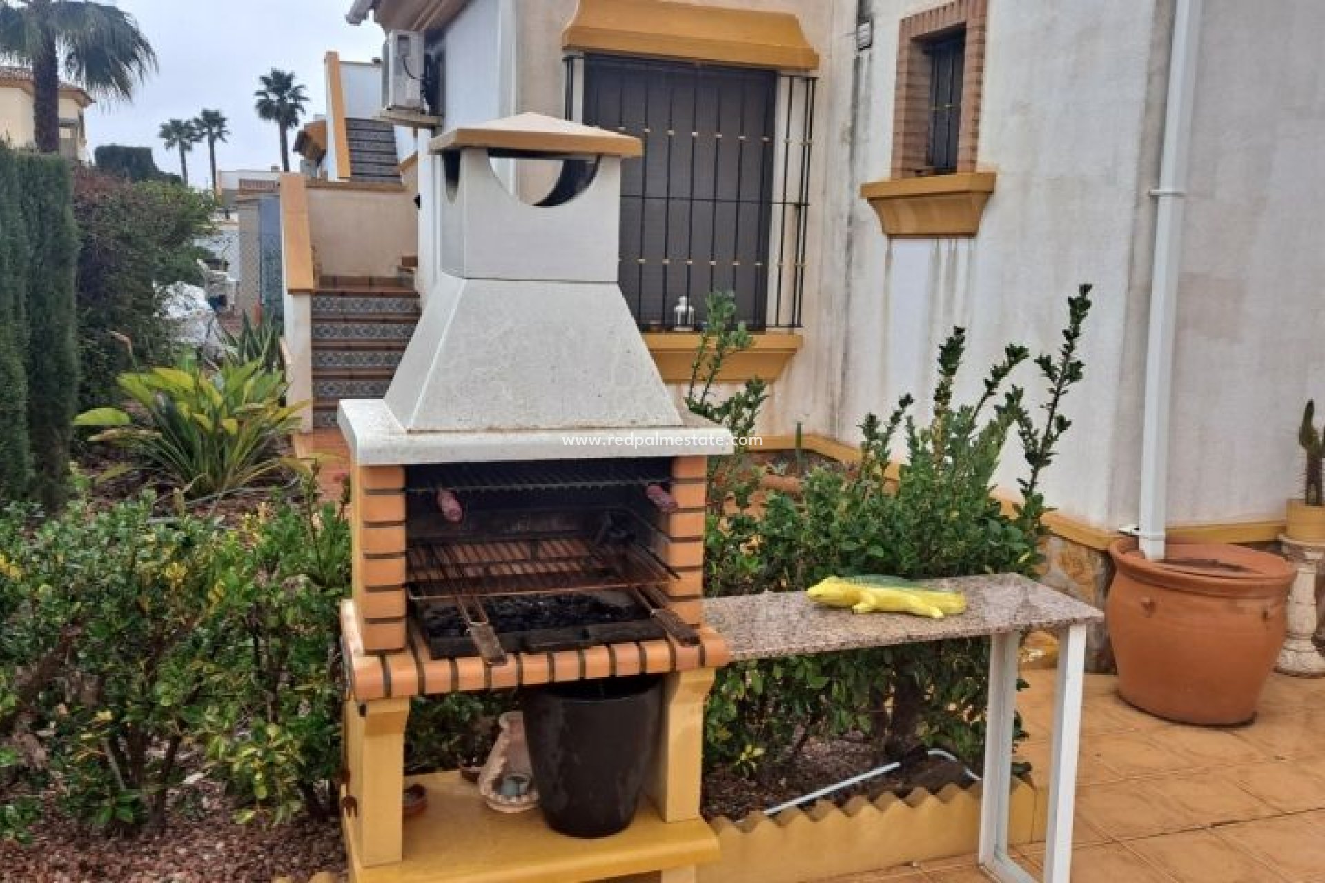 Revente - Villa -
Hondón de las Nieves - Inland