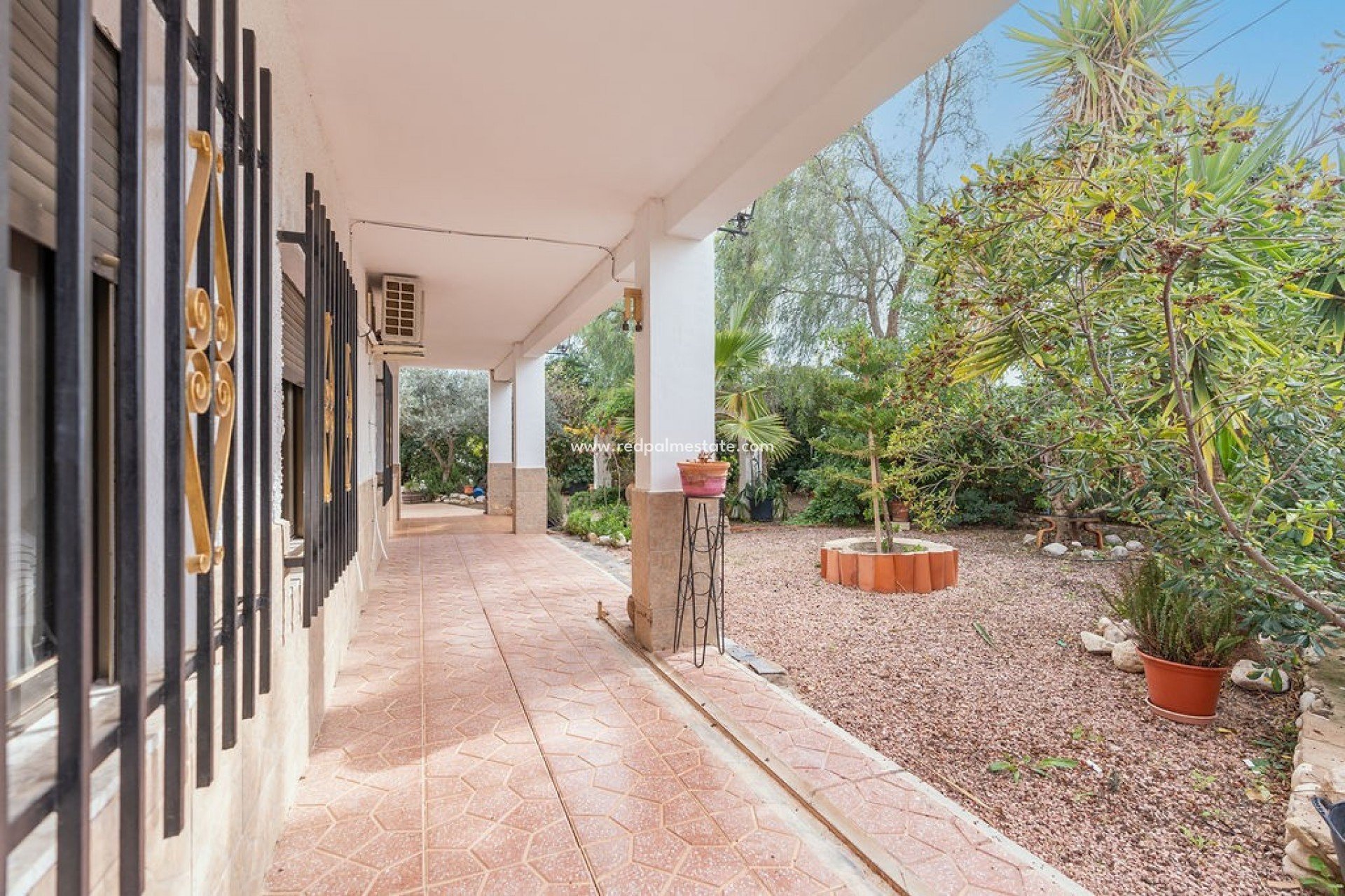 Revente - Villa -
Hondón de las Nieves - Inland