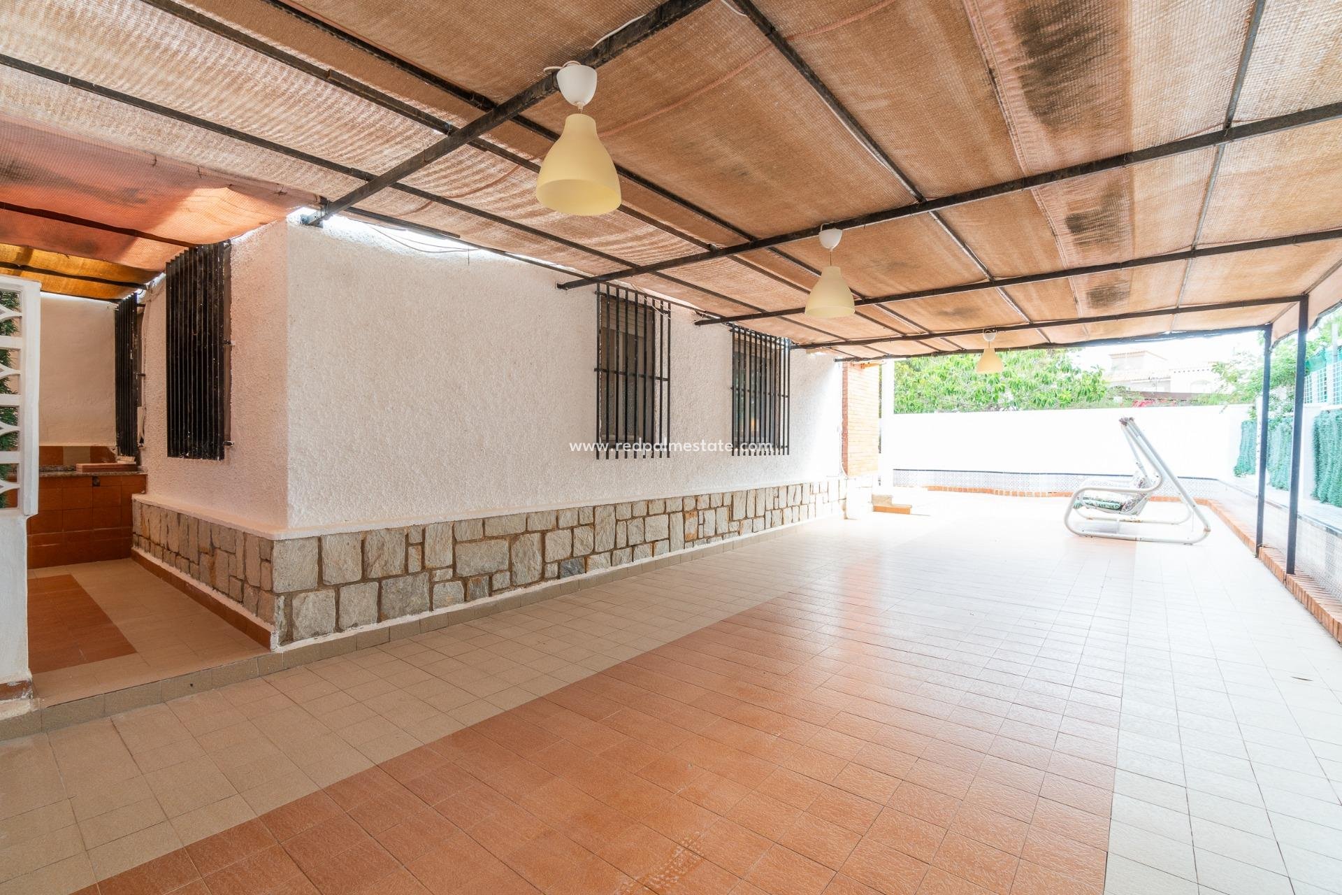 Revente - Villa Individuelle -
Torrevieja - Aguas nuevas 1