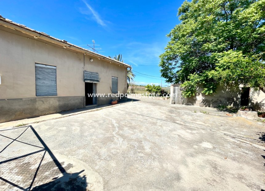 Revente - Villa -
La Romana - Inland