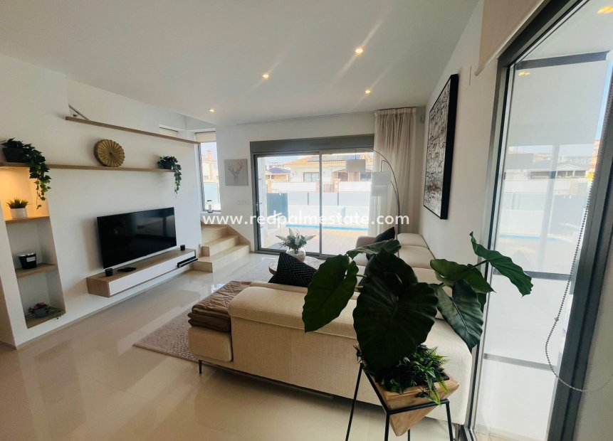 Revente - Villa -
Los Alczares - Los Alcazares