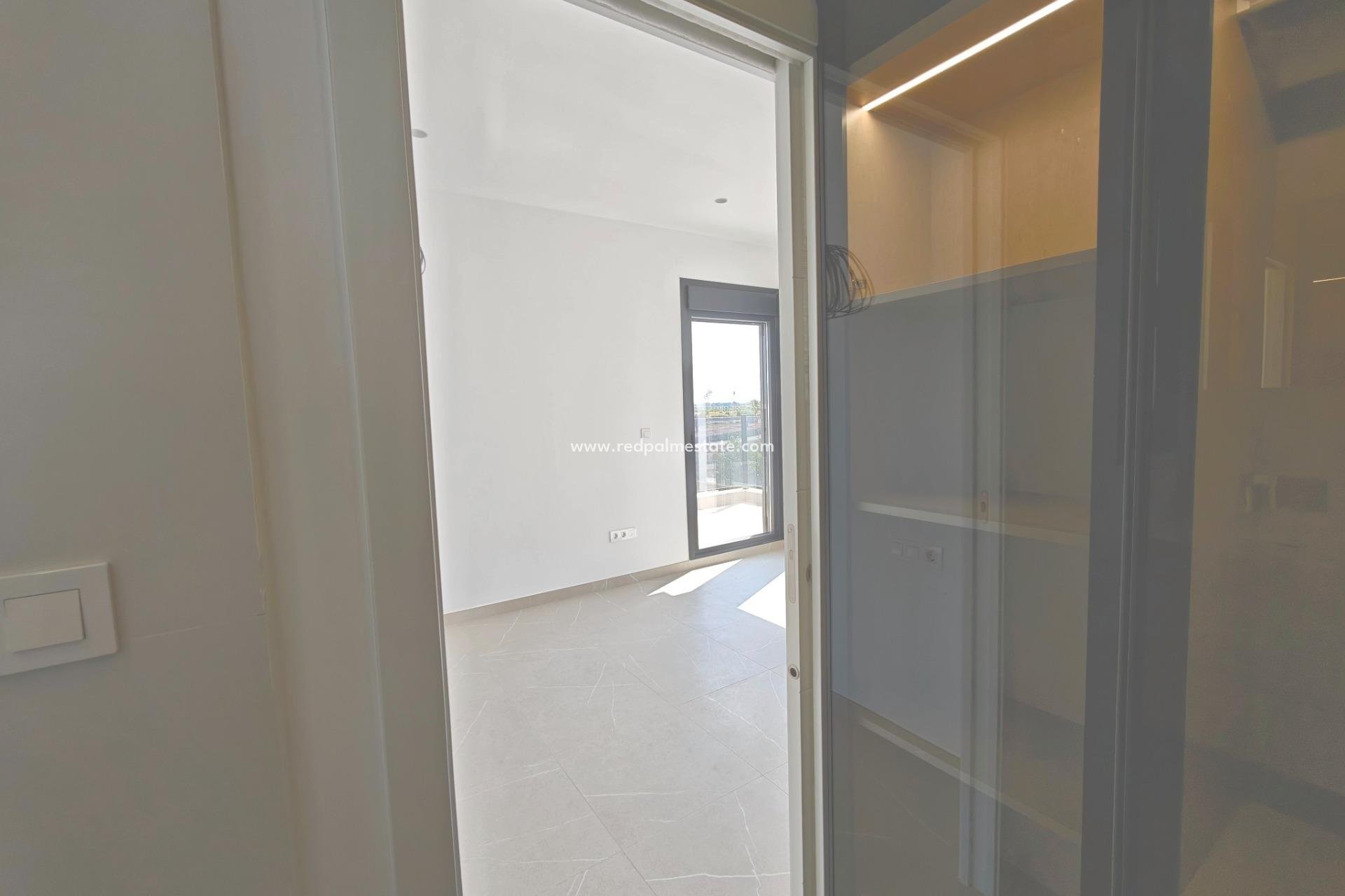 Revente - Villa -
Los Alczares - Santa Rosalia
