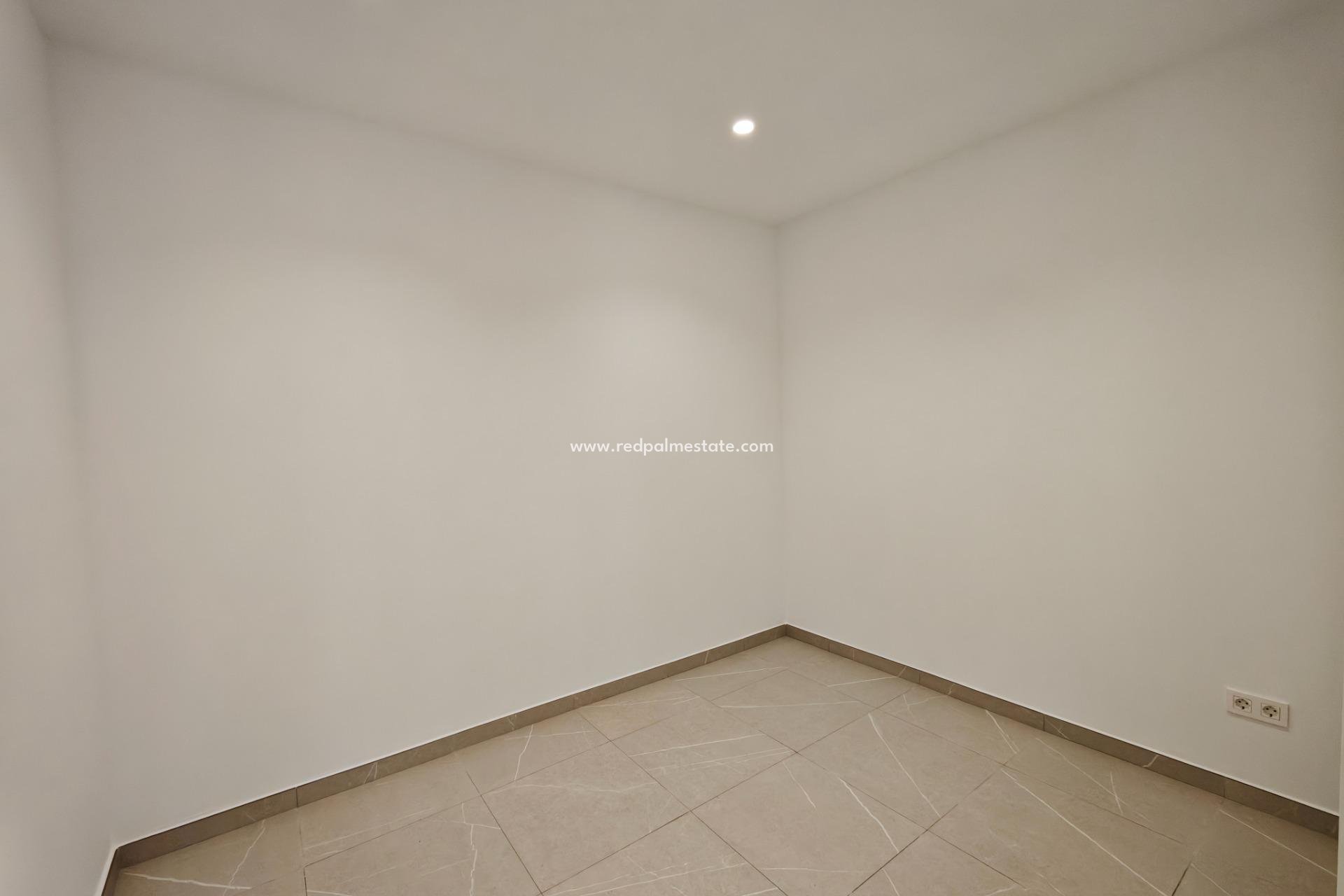 Revente - Villa -
Los Alczares - Santa Rosalia