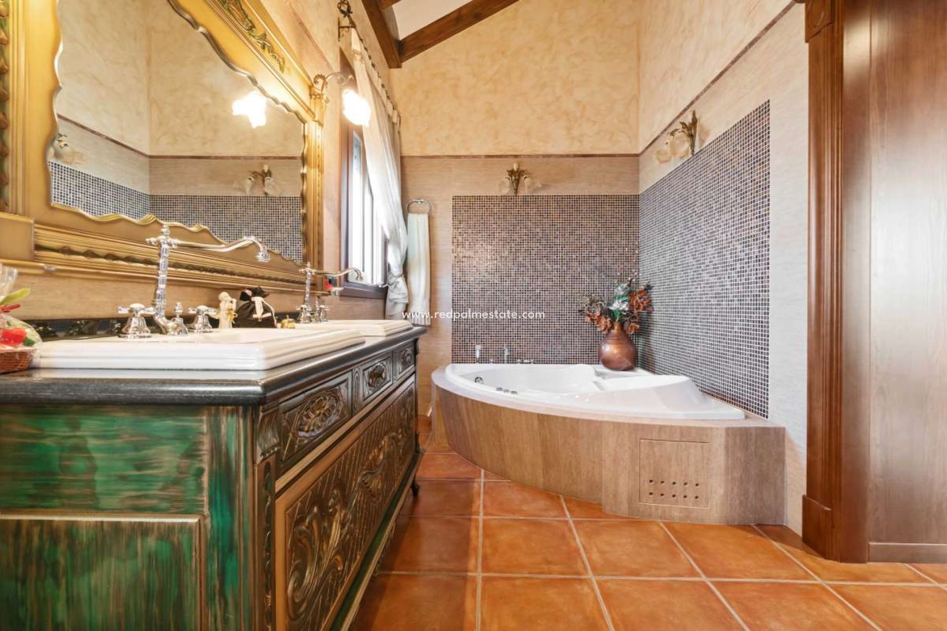 Revente - Villa -
Molins - Inland