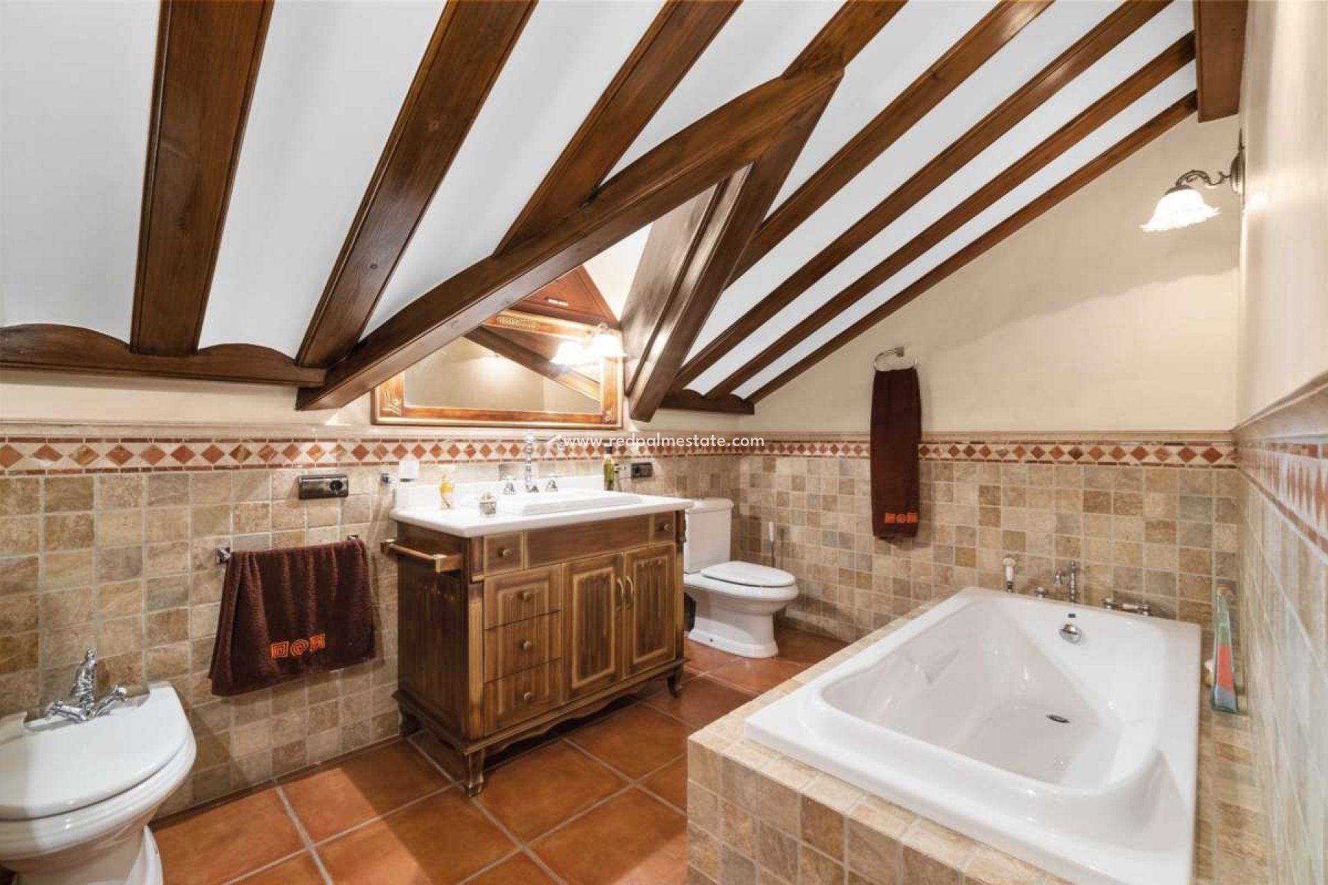 Revente - Villa -
Molins - Inland