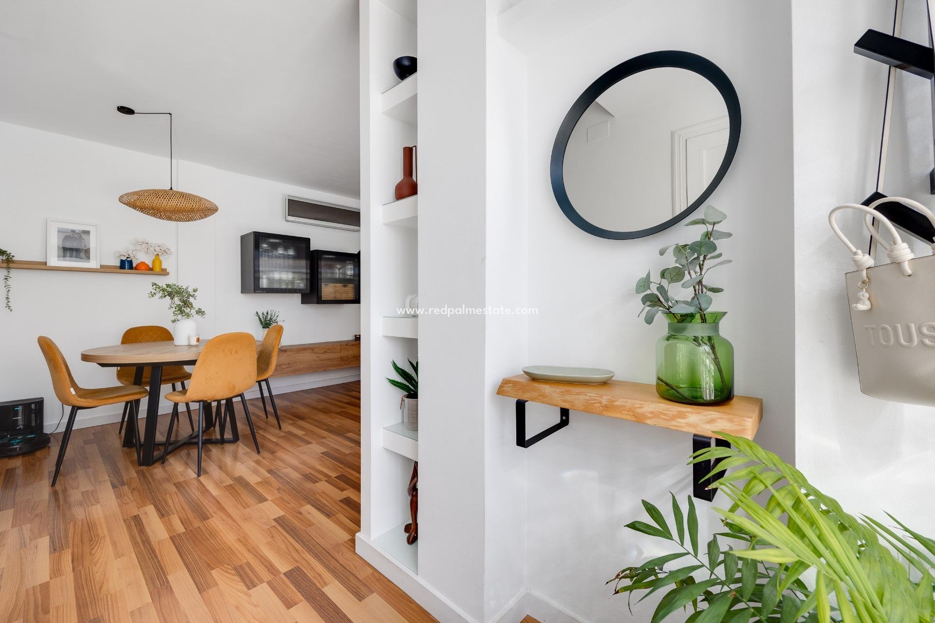 Revente - Villa -
Montesinos - La Herada